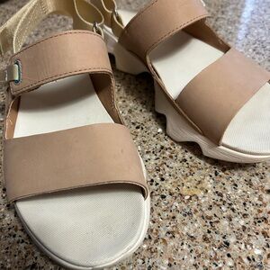 Tan SOREL Women's Sandals Size 8